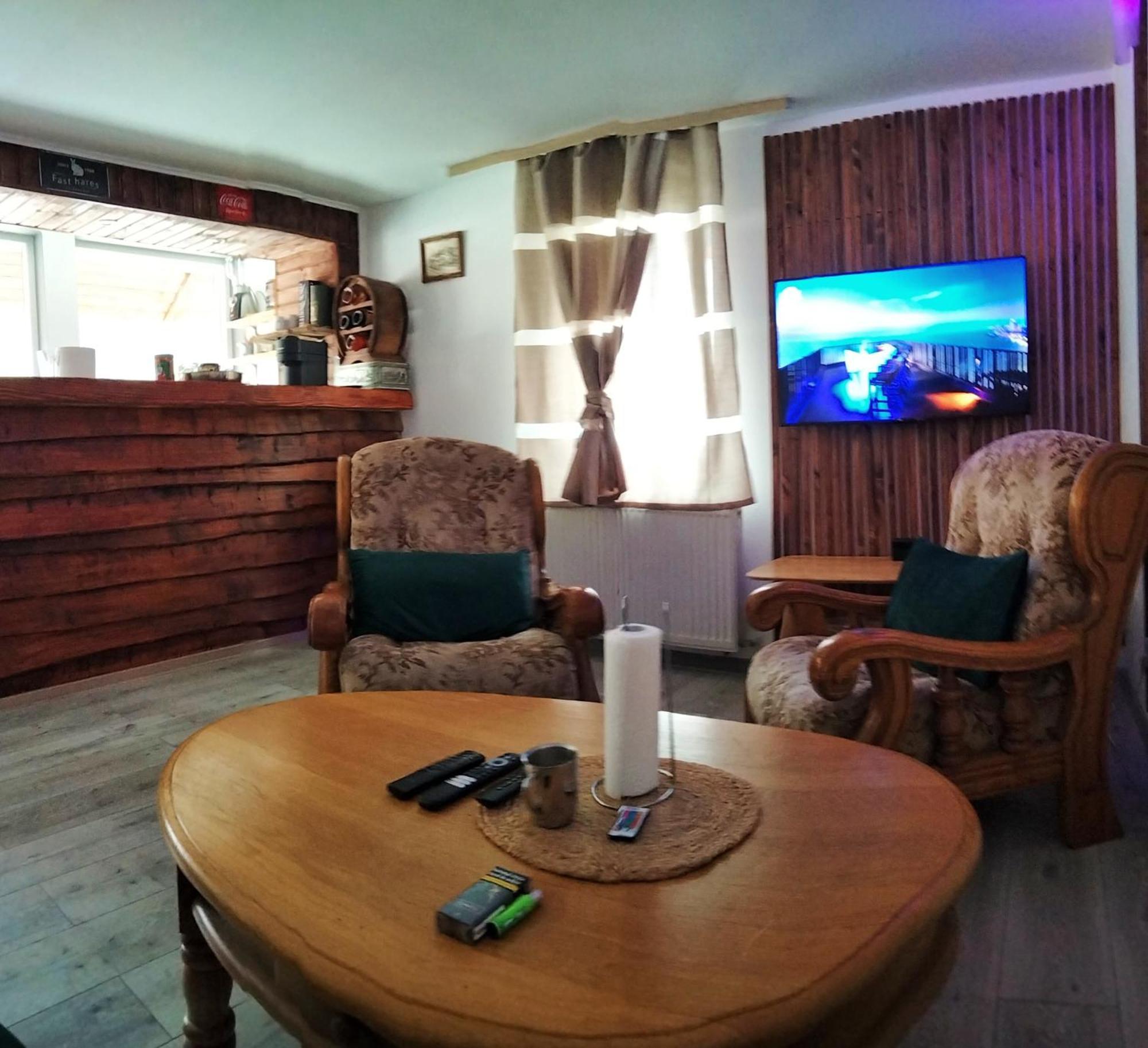 Doi Iepuri Azuga